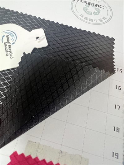 GZ-TY  菱形格PU  RPET再生面料  100%RPER   100%P  幅寬：147CM 防潑水   後面照